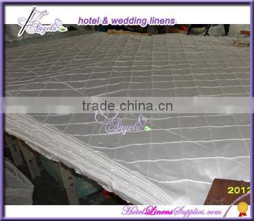 90 inch round pintuck table cloths for round banquet tables