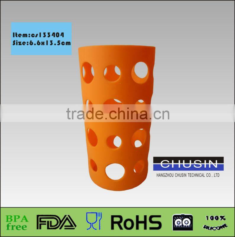 The hot sell fashion silicone baby feeding bottle sleeve cover