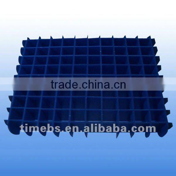 Pink coroplast box with dividers