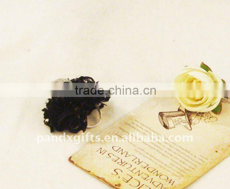 Green glittered skull adjustable ring with feather for masquade party