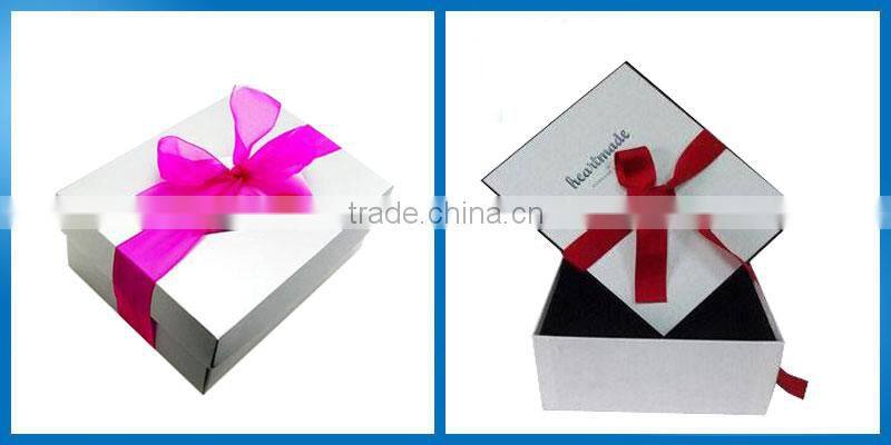 Plastic heart shaped gift box for wholesales