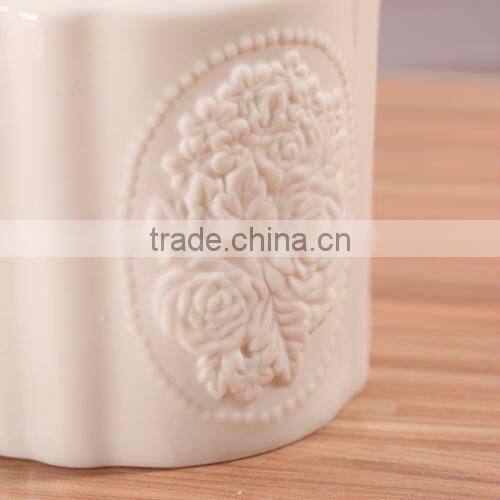 embossed ceramic bathroom accessory set