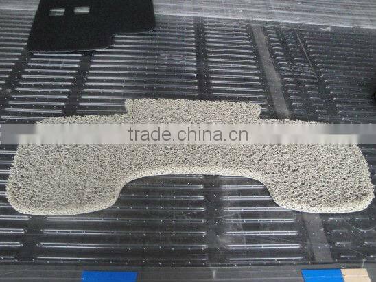 IECHO BK2516 Car Mats and Carpets and Logo Floor Rug Automatic CNC Cutting Machine with Electric Oscillating Blade