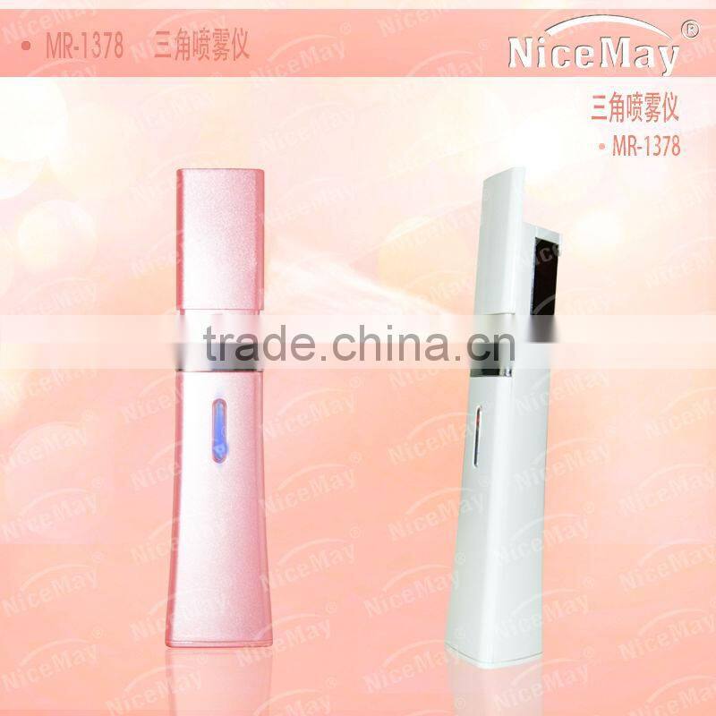 fashionable triangle battery operated moisturizing facial instrument