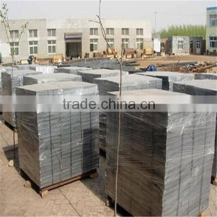 Metal grid floor