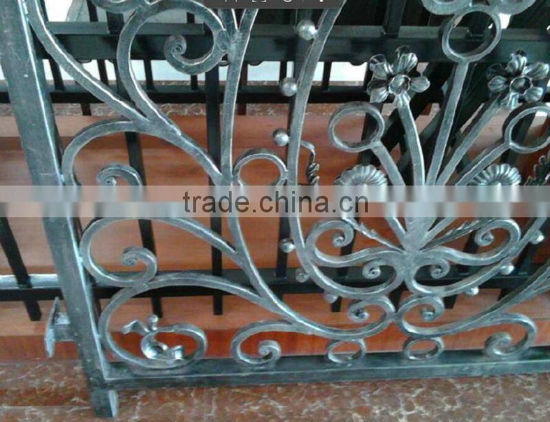 2012 Top-selling modern hand made iron fence ornaments