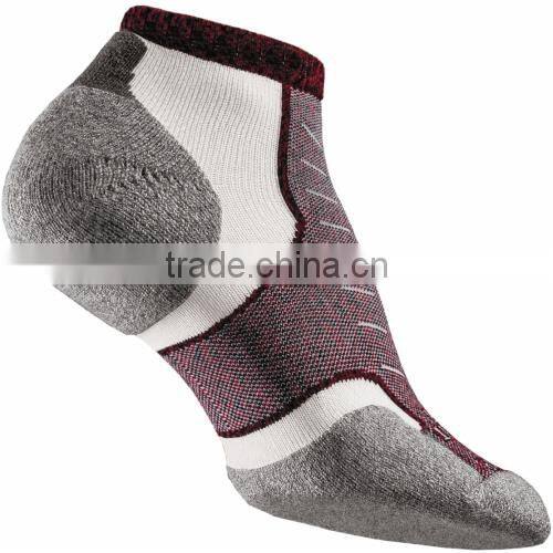 men high quality cotton sport customized custom running run socks