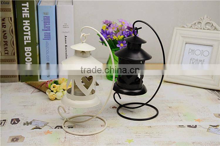 Heart shaped classical hollow candlestick metal candle holder, hanging wrought iron candlestick for home decoration