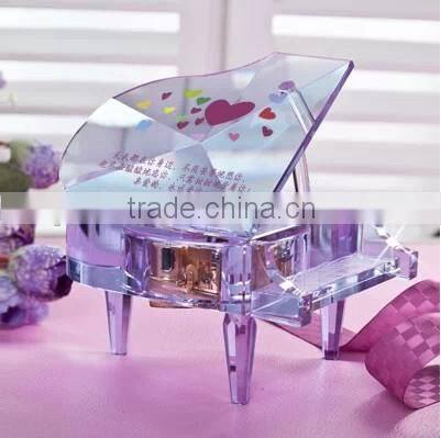 Beautiful Crystal Piano Music Box With Picture For Souvenirs