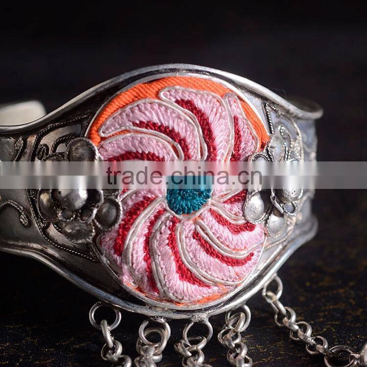 2016JIXIU new arrival embroidery bracelet for women