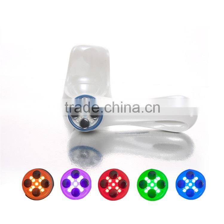 Girl use Dilute the spot best home rf skin tightening face lifting machine laser face lift machine