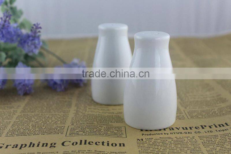 personalized ceramic salt and pepper shaker , porcelain salt and pepper shaker with lid