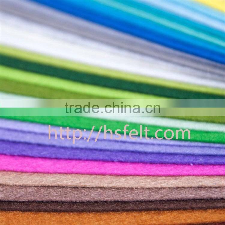 Colored polyester felt