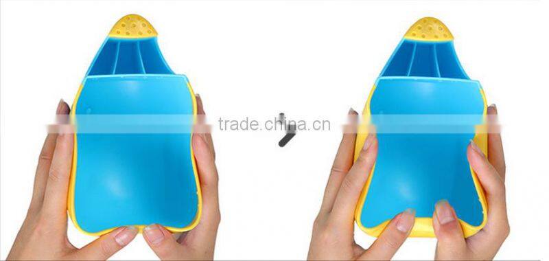 New baby care shampoo cups softy silica gel water cup children bailer