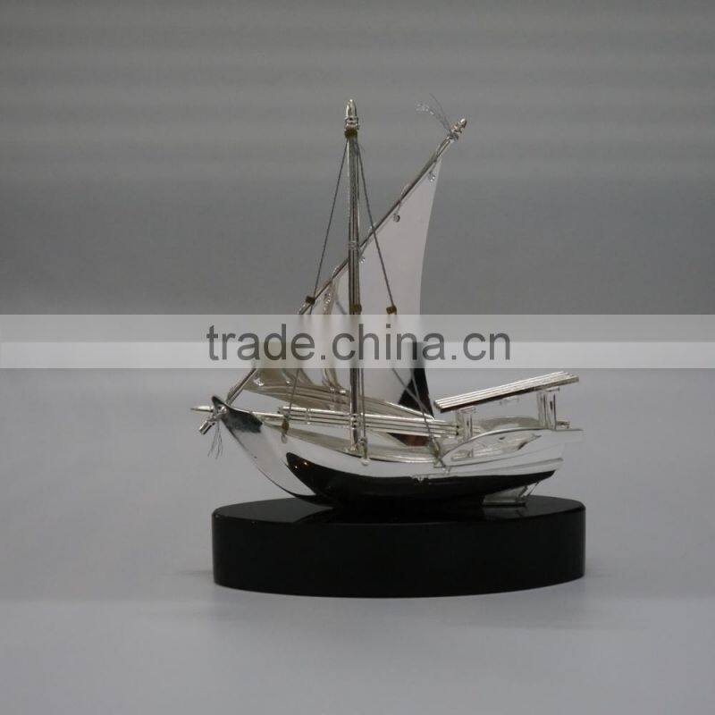 Noble Customized Made Golden Crystal Arab Dhow For wedding favors And Islamic Souvenirs Gifts