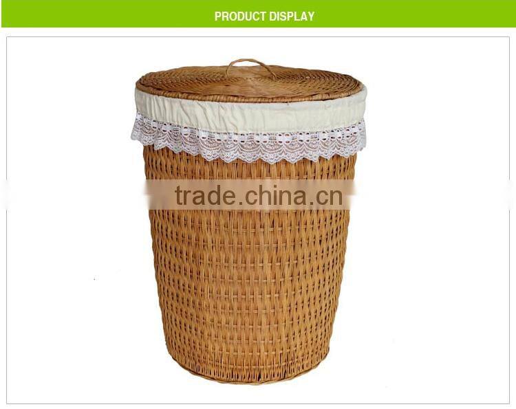 Natural rattan laundry basket with lining and lid
