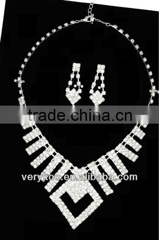 latest wholesale fashion beautiful wedding crystal bridal jewelry set