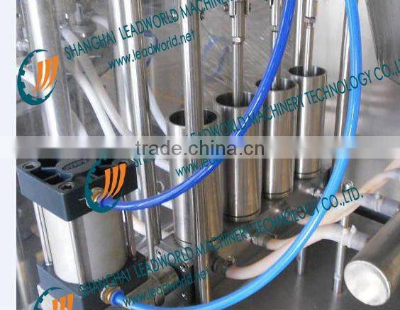 Filling and capping machine