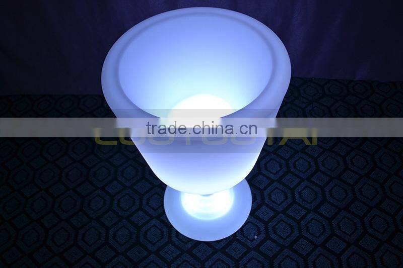 New Design wineglass shape Plastic Luminous Led Ice Bucket/Bar Wine Ice Bucket