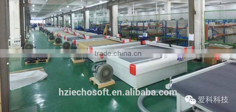 IECHO Leather Car Seat Cover Cutting Machine with Electric Oscillating knife