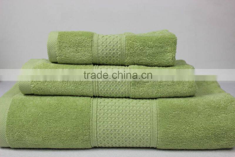 China hot sale bulk cotton solid color 3 pcs set hotel bath towels wholesale