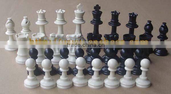 Quality Club Chess Pieces with 3 3/4" King