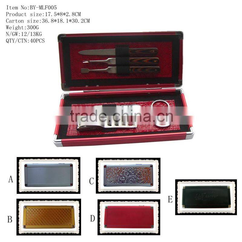 Aluminium case packing personal care manicure set