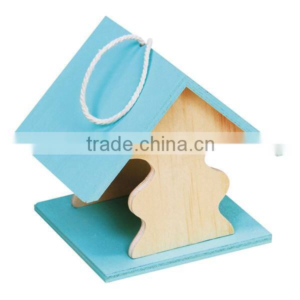 Wholesale FSC&SA8000 natural outdoor wild garden carved unfinished hanging wood bird feeder