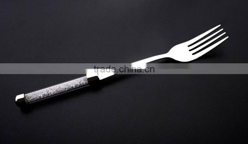 new design arrival customed food safety stainless steel 18/8 plastic dinnerware set of 4 pieces with crystals in the handle