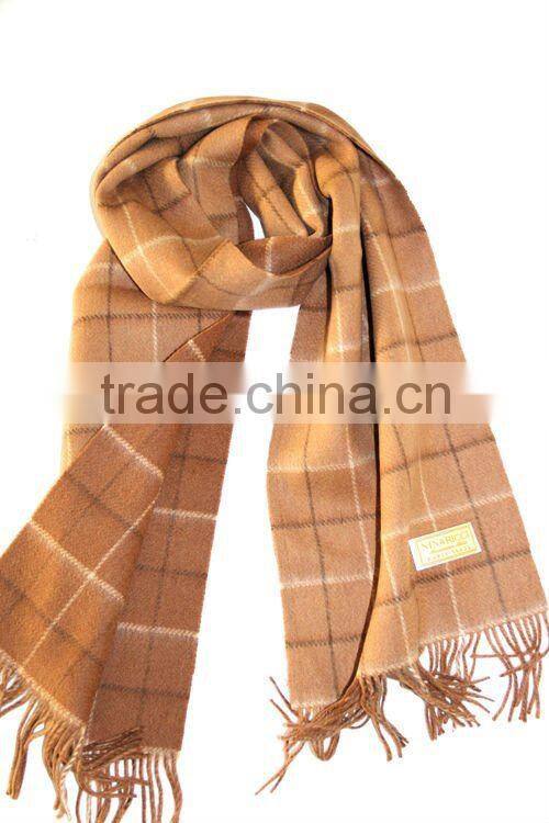 check woolen scarfs