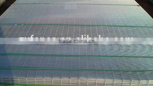 2015 358 security fence