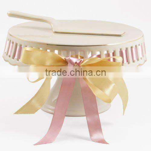 Round porcelain cake stands