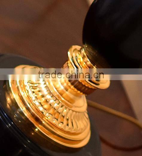 Concise design black color marble body table lamp
