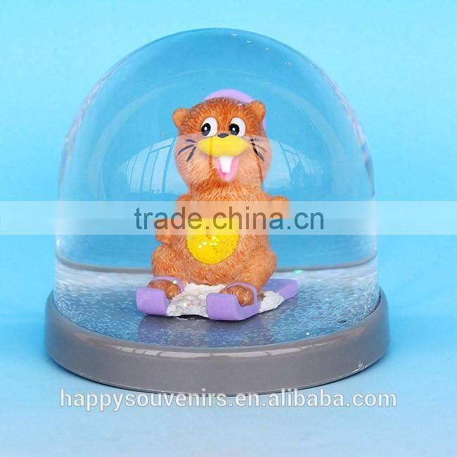 Customized Squirrel plastic snow globe with direct factory