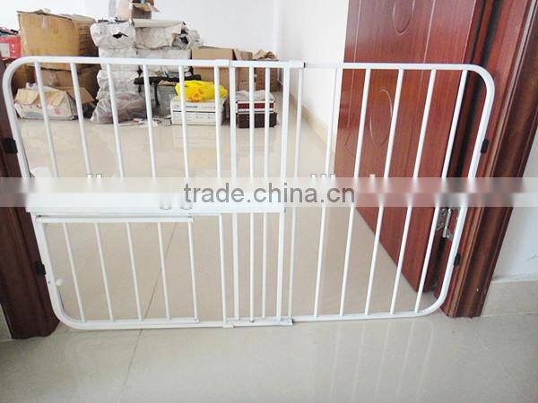 RH-4650 Carlson expandable metal child and pet safety gate with doors dog gate