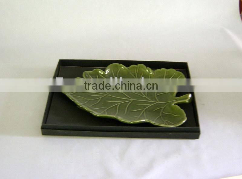 stoneware ceramic colorful glazed leaf plate