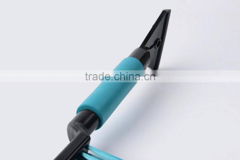 snow brush with ice scraper