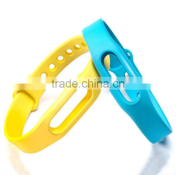 China new products cheap bluetooth smart bracelet ,h0t84 wearable smart sports bracelet