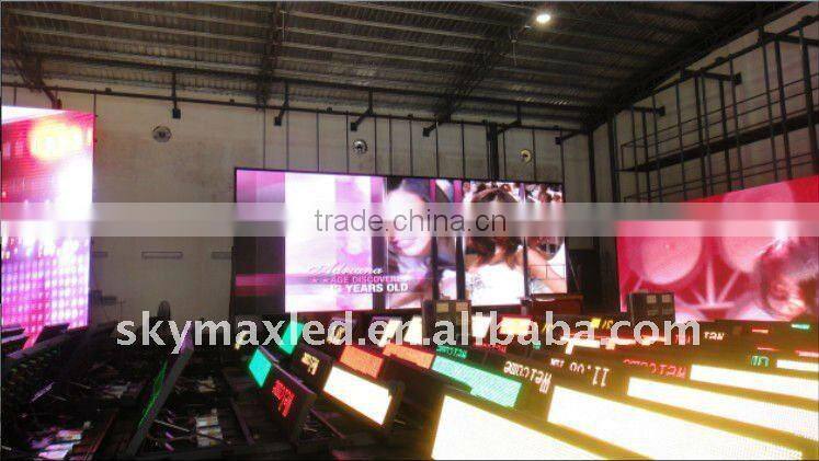 Outdoor Scrolling/Moving Single Color Hanging LED Message Sign