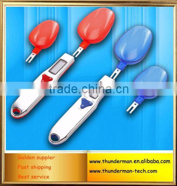 Hot sale kitchen digital measuring spoon device with 2pcs plastic scoops