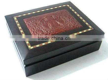 Guangzhou factory customized made-in-china decorative wooden boxes with lid(ZDW-075)