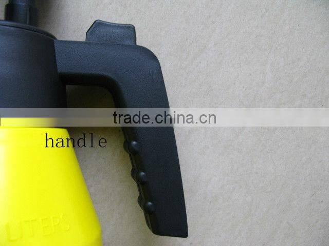 Plastic hand pump garden sprayer 2000ml