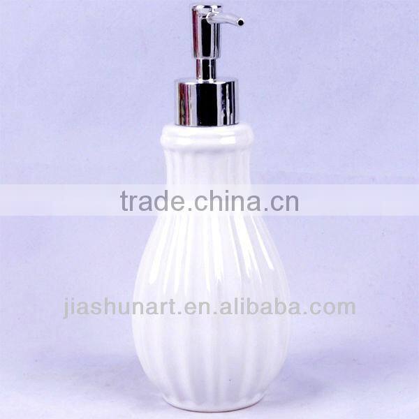 Modern Bath Fittings White Bathroom Set