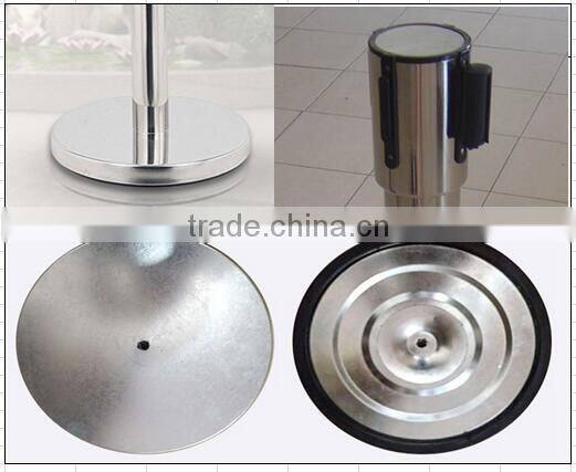 retractable queue pole barrier crowd control stanchion