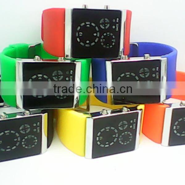 Environmental 12-hour/date display rectangular led digital watch