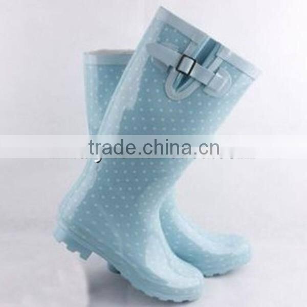 cute dot print plain rubber boots women,durable antiskid rain shoes girls,safe customized gum boots hot sale