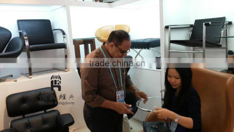 Barcelona chair (8030-pony skin)