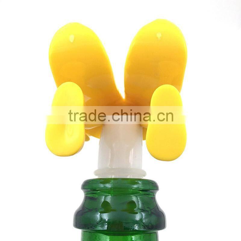 2016 New Arrival Novelty Evil Banana Man Wine Bottle Stopper