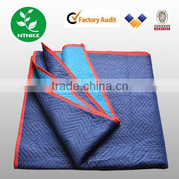 Waterproof Moving Blanket made of polyester and recycle cotton filling