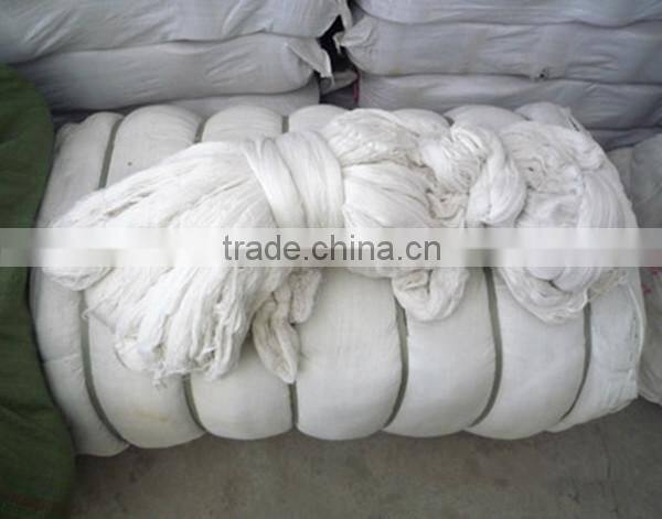 White and dyed 100% merino wool knitting yarns